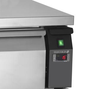 Pozitīva GN 2/1 TEFCOLD ledusskapja galds - 51 L: optimāla uzglabāšana un apstiprināta izturība