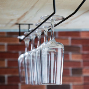 Stikla glāžu turētājs melns 610 mm Olympia FD989: Praktisks un elegants uzglabāšanas risinājums