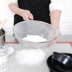 Profesionāls sietiņš Vogue 240 mm: izturība un daudzfunkcionalitāte