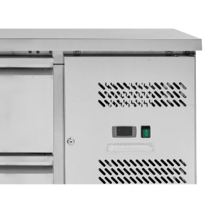 Pozitīva ledusskapis ar 4 Dynasteel kastēm: Augsta profesionālā kvalitāte