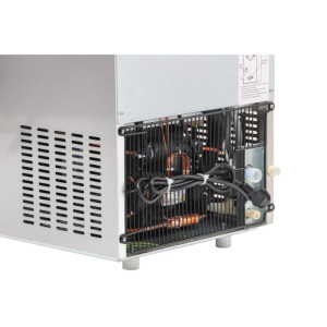 Ledus gabaliņu mašīna 85 kg Dynasteel - optimāla jauda, maksimāla uzglabāšana