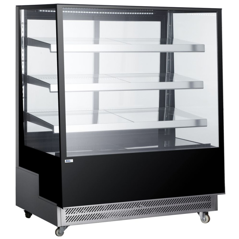 Refrigerētās vitrīnas ar 3 slīpajām plauktiem - 650 L