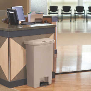 Atkritumu tvertne ar pedāli Slim Jim Beige - 50L - Rubbermaid