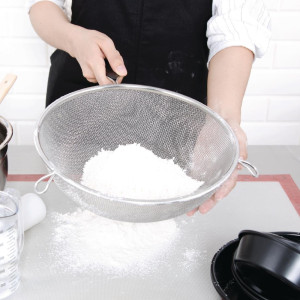 Profesionāls sietiņš Vogue 260 mm: izturīgs un efektīvs