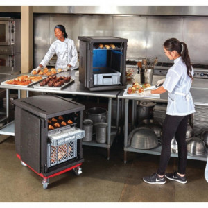 Priekšēji ielādējams EPP konteiners ar regulējamām slīdēm - 155 L - Cambro