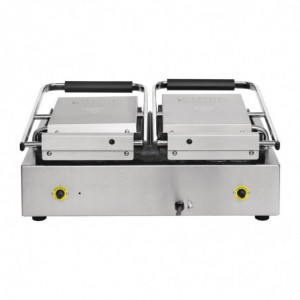 Divi gludi saskarnes režģi pa kreisi/rievoti pa labi - Buffalo