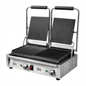 Divi gludi saskarnes režģi pa kreisi/rievoti pa labi - Buffalo