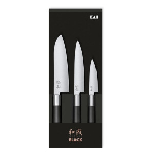 Wasabi Black 3 nazis komplekts - universāls ofisa un Santoku nazis no KAI: kvalitāte, veiktspēja un precizitāte virtuvē.