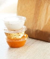 Salātu bļodas un vienreizlietojamie podi